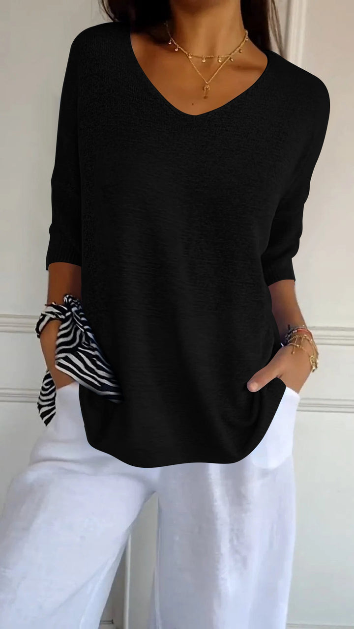 Mia | Timeless V-Neck Top