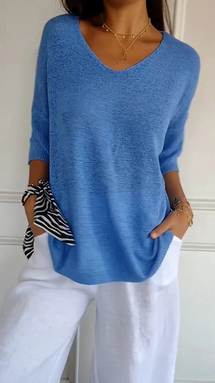 Mia | Timeless V-Neck Top