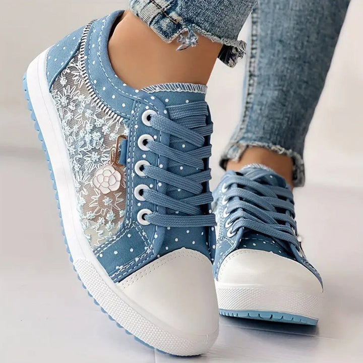 Lynn | Stylish Lace-Up Sneakers
