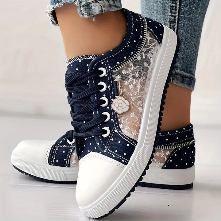 Lynn | Stylish Lace-Up Sneakers
