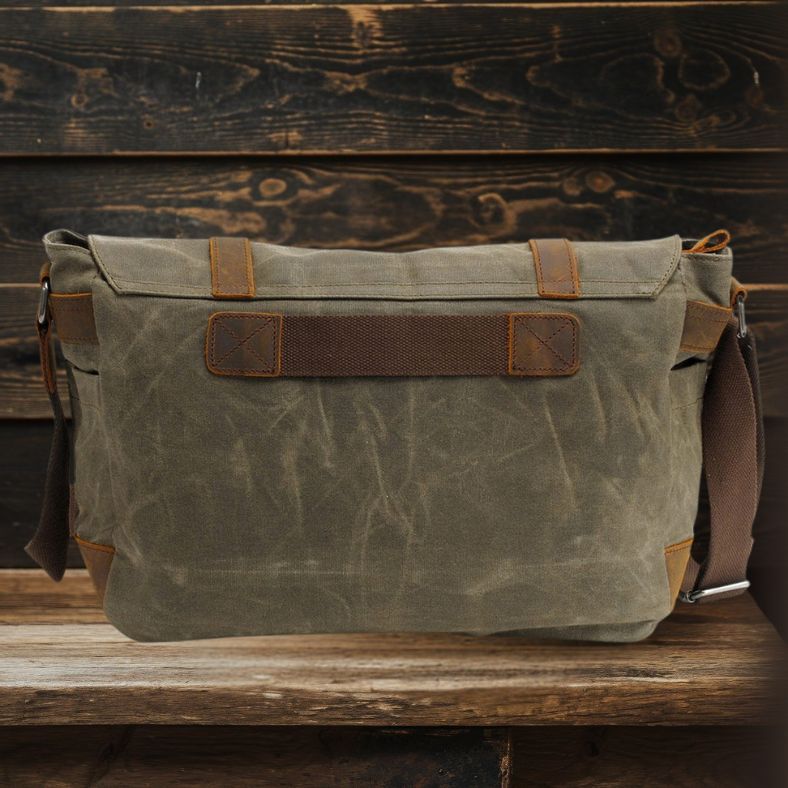 Nolan | Canvas Messenger Bag