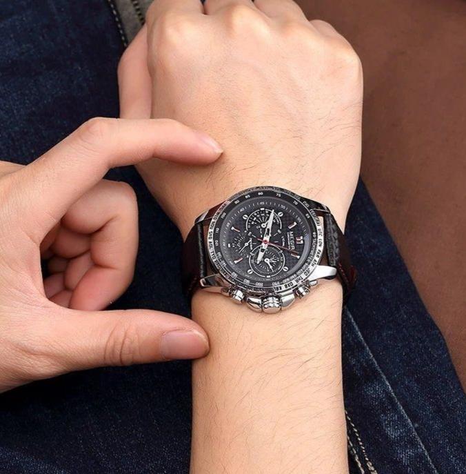 Luxury Watch with Premium Quartz Movement