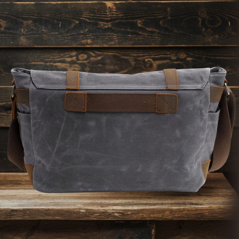 Nolan | Canvas Messenger Bag