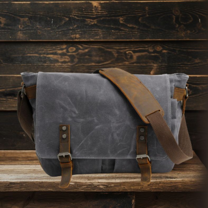 Nolan | Canvas Messenger Bag