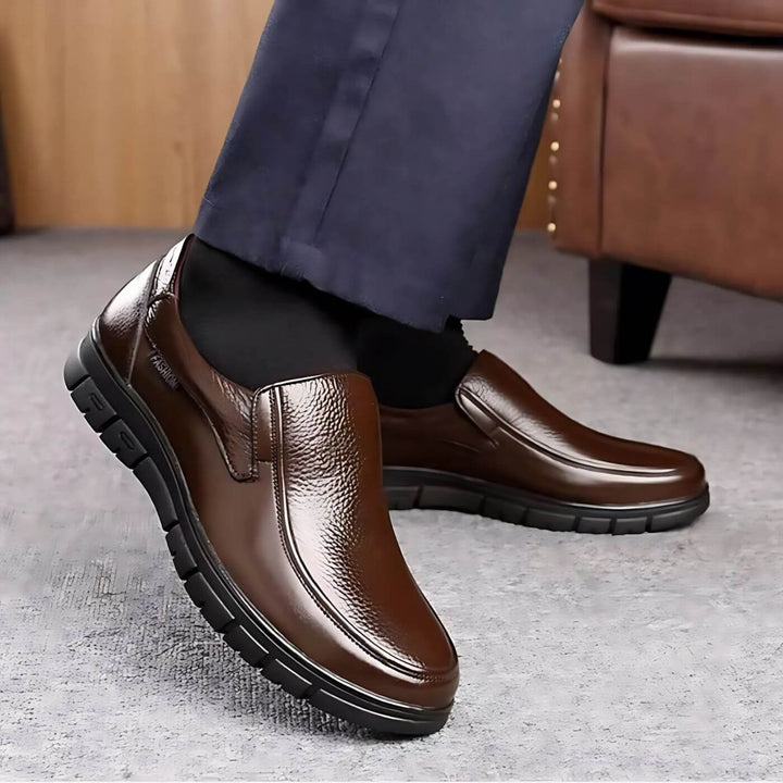 James | Smart Slip-On