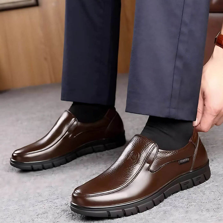 James | Smart Slip-On