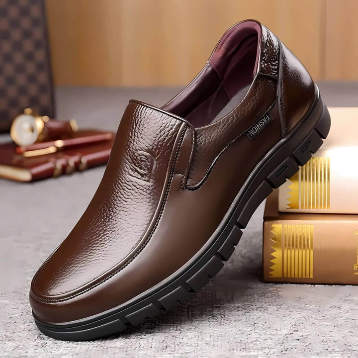 James | Smart Slip-On