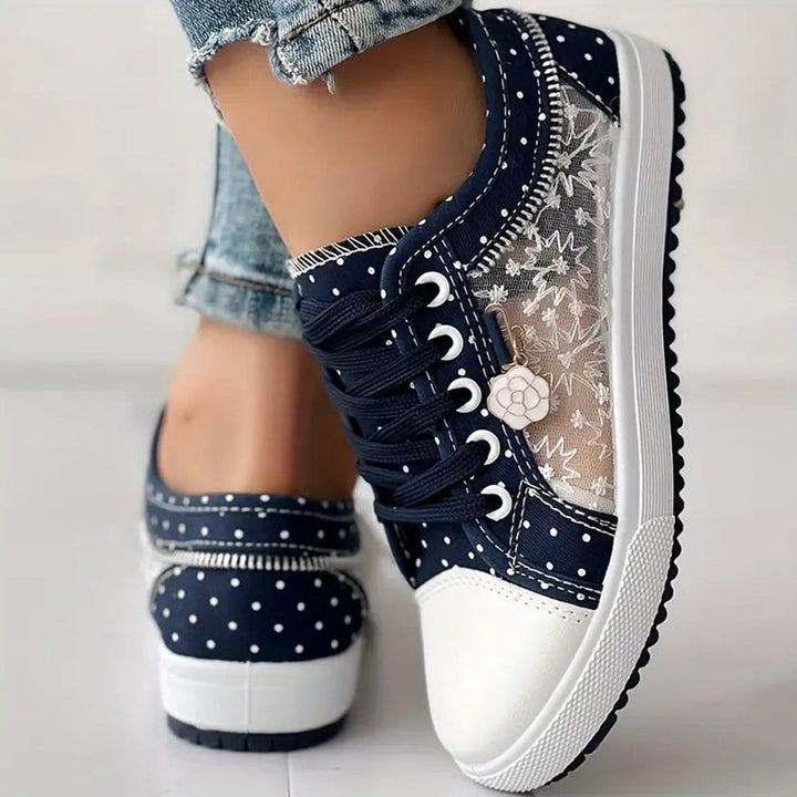 Lynn | Stylish Lace-Up Sneakers