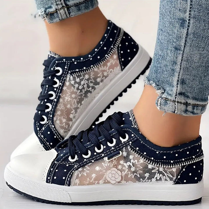 Lynn | Stylish Lace-Up Sneakers