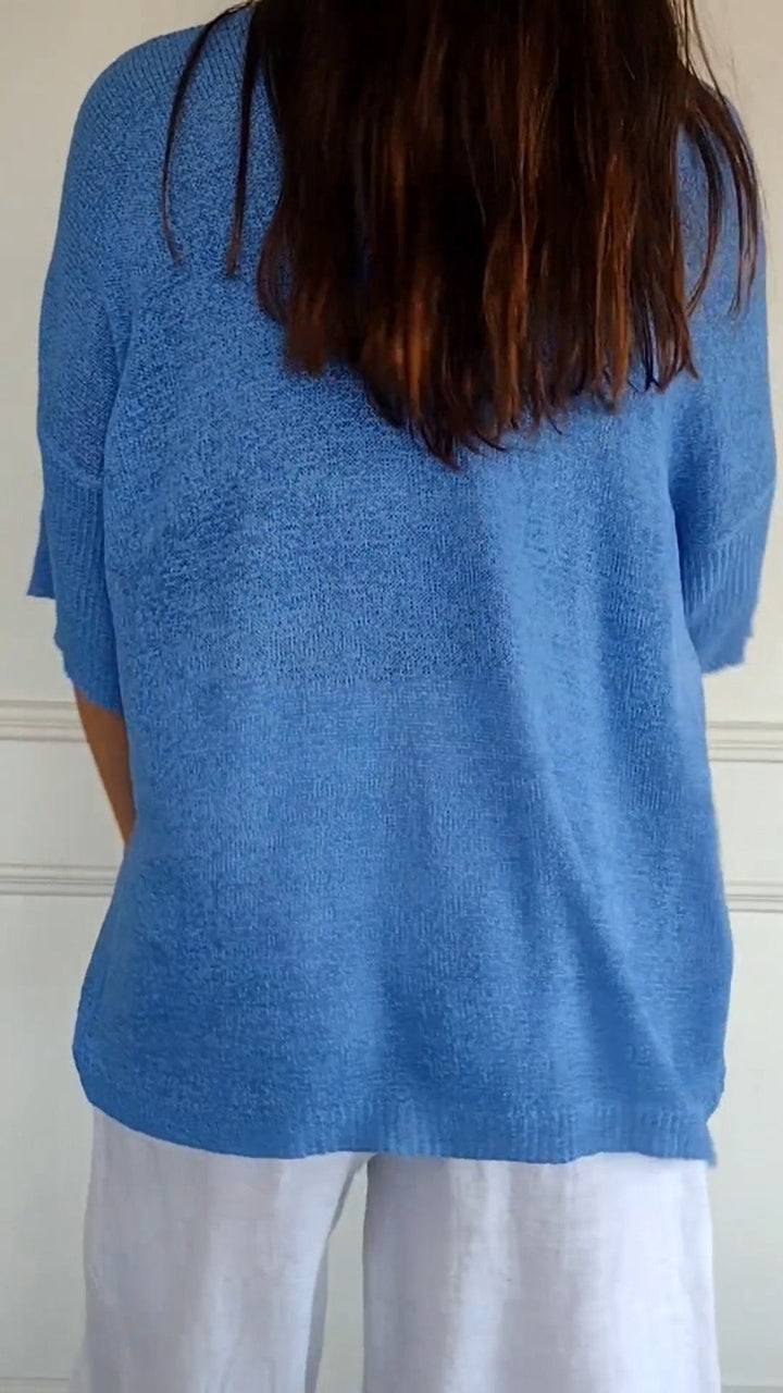 Mia | Timeless V-Neck Top