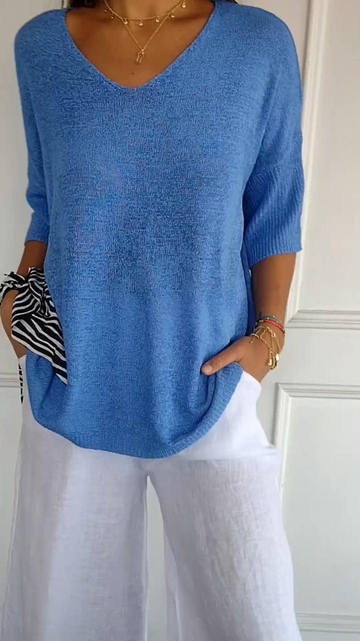 Mia | Timeless V-Neck Top